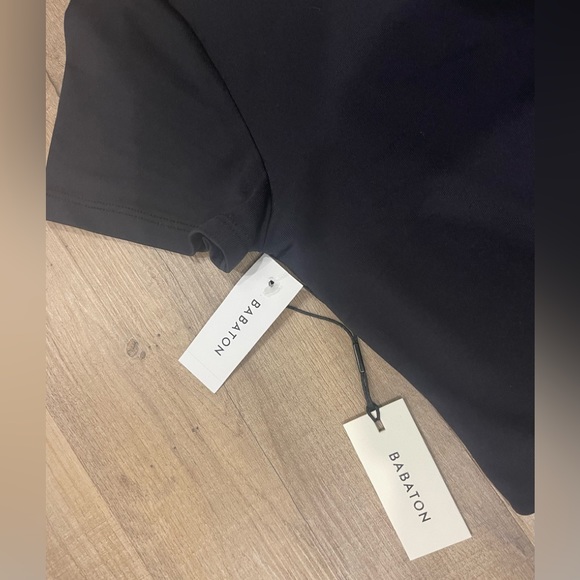 ❌SOLD❌ BABATON Crew Cropped TShirt - Picture 9 of 10